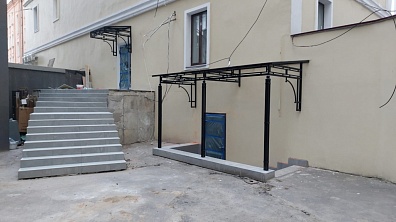 Магазин-кафе-бар на Красных воротах