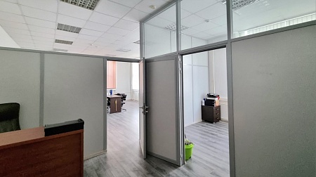 Офис с арендатором, в ЮЗАО