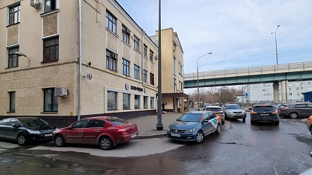 Форматный торговый блок с четырьмя входами, м. Шоссе Энтузиастов
