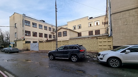 Торговый блок с тремя входами, м. Шоссе Энтузиастов